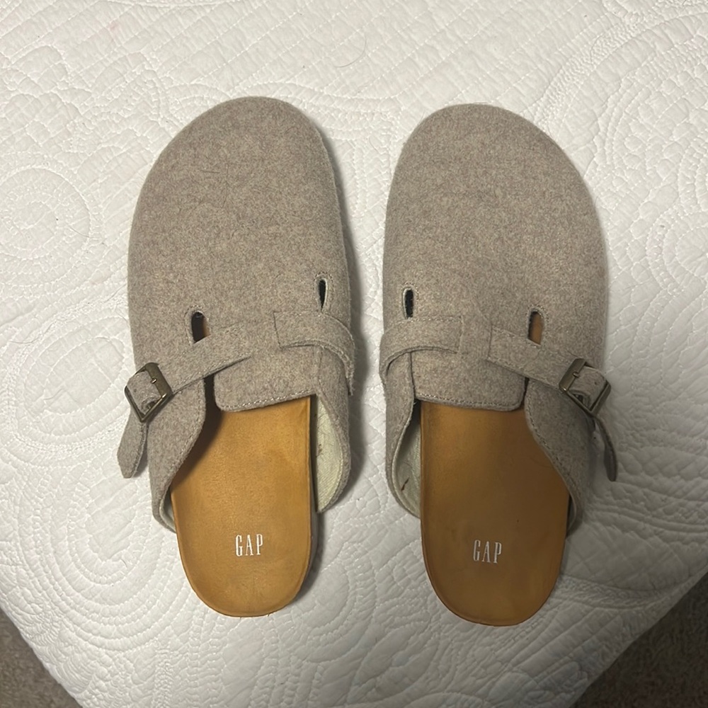 Sherpa clog